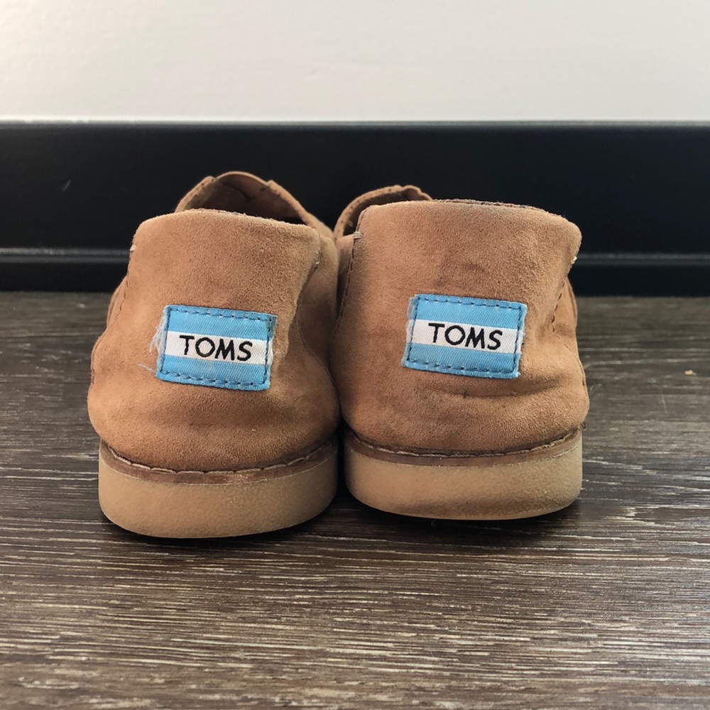 Suede TOMS Size 9